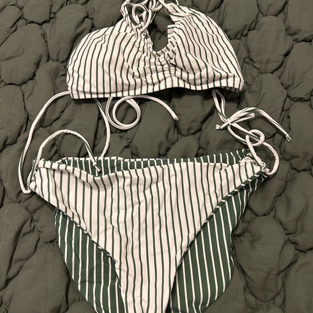 Cupshe Green and White Striped Bikini - Picture 4 of 4
